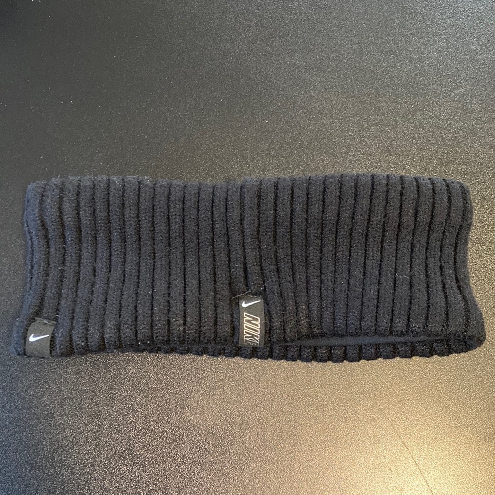Black Nike headband; one size fits most